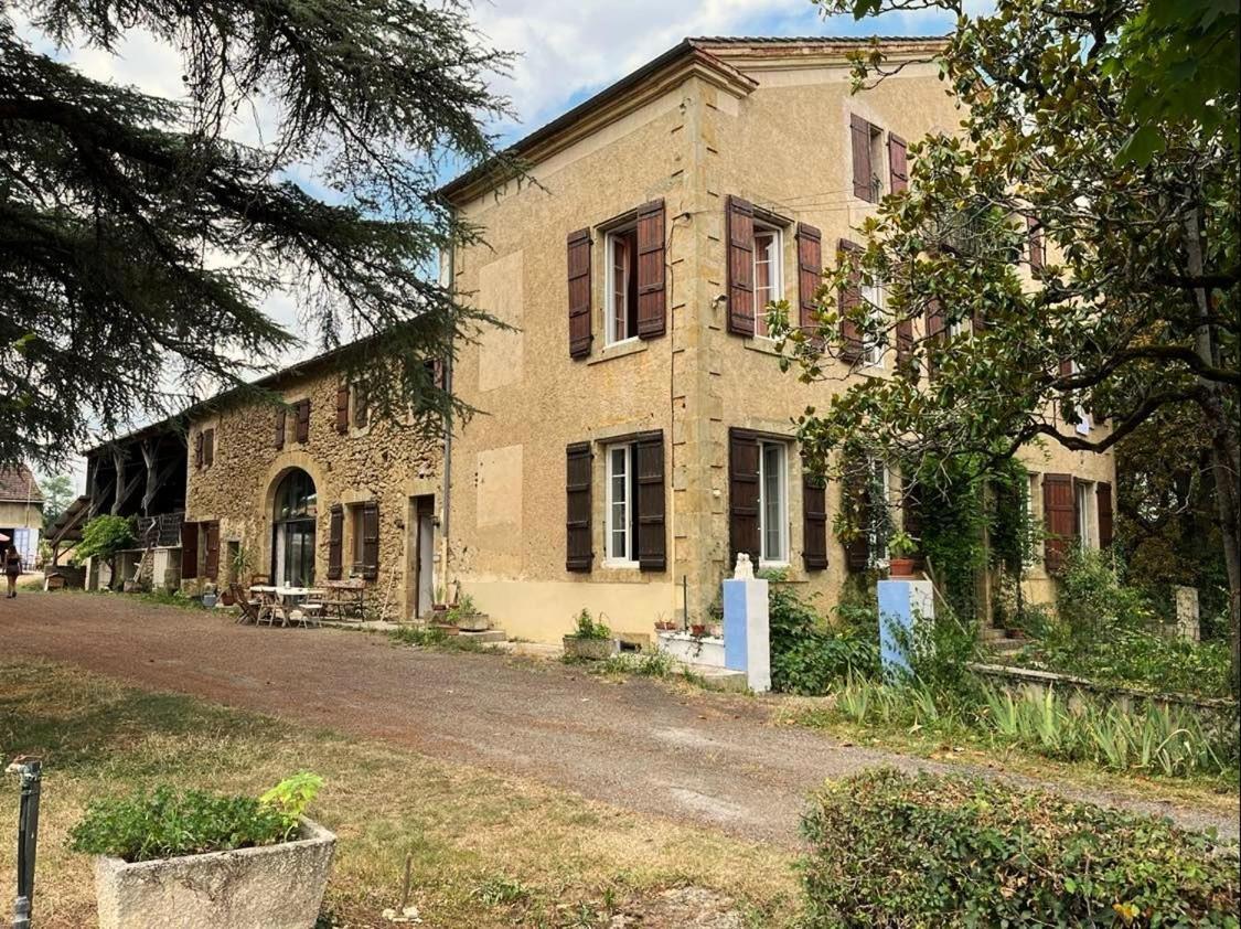 La Demeure Des Fleurs Hotel Caillavet Exterior foto